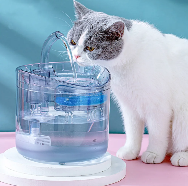 Fuente de agua para mascota con sensor
